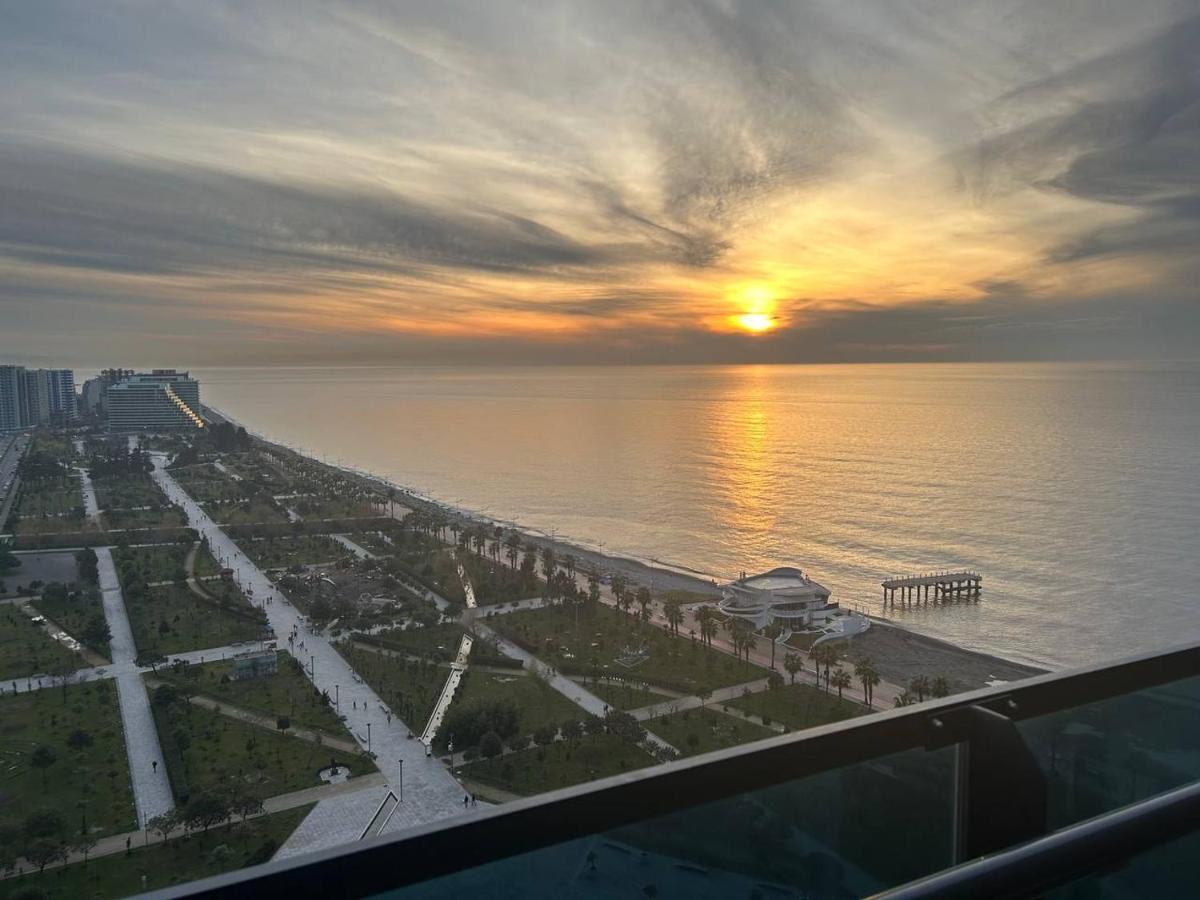 Студия С Потрясающим Видом На Море В Orbi Beach Tower 巴统 外观 照片
